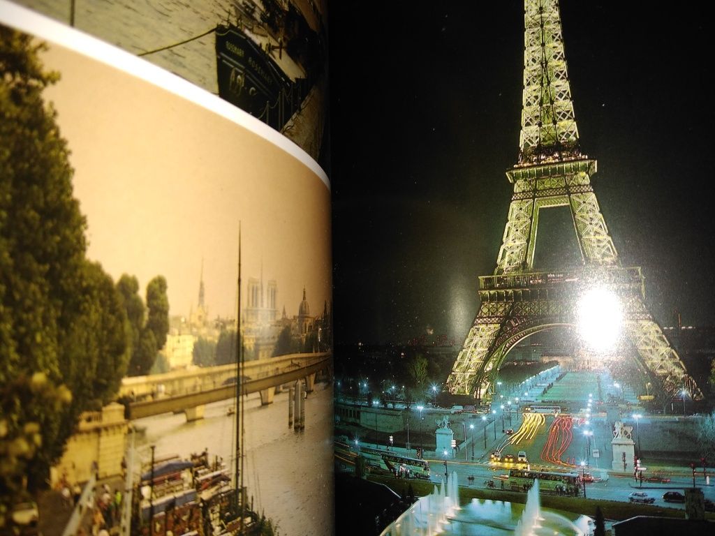 Album/Ghid calatorie - Tout Paris și macheta tour Eiffel