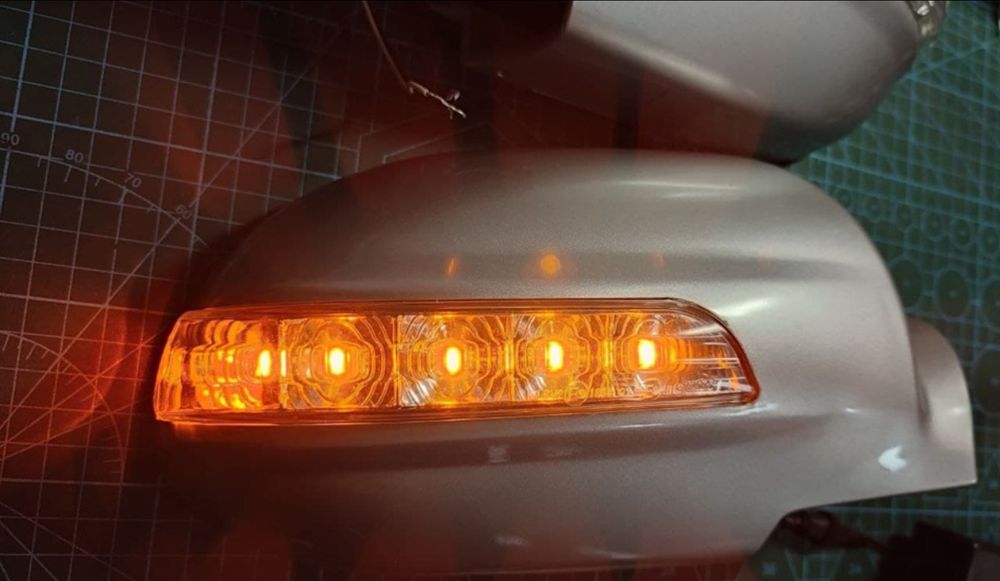 Крышки с поворотниками на Lacetti , цвет GAN