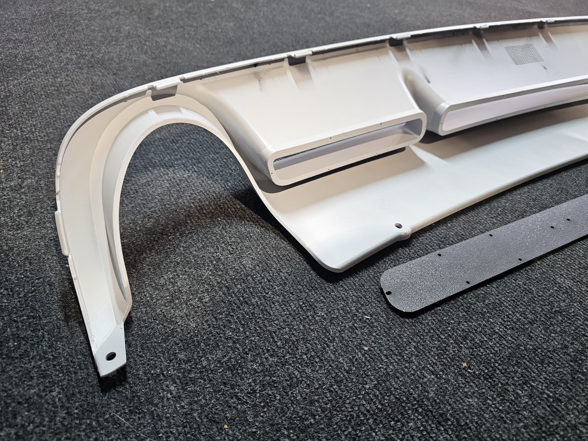 Spoiler bara spate Votex nou original Audi A6 C6 4F 2005 - 2009

Cod O