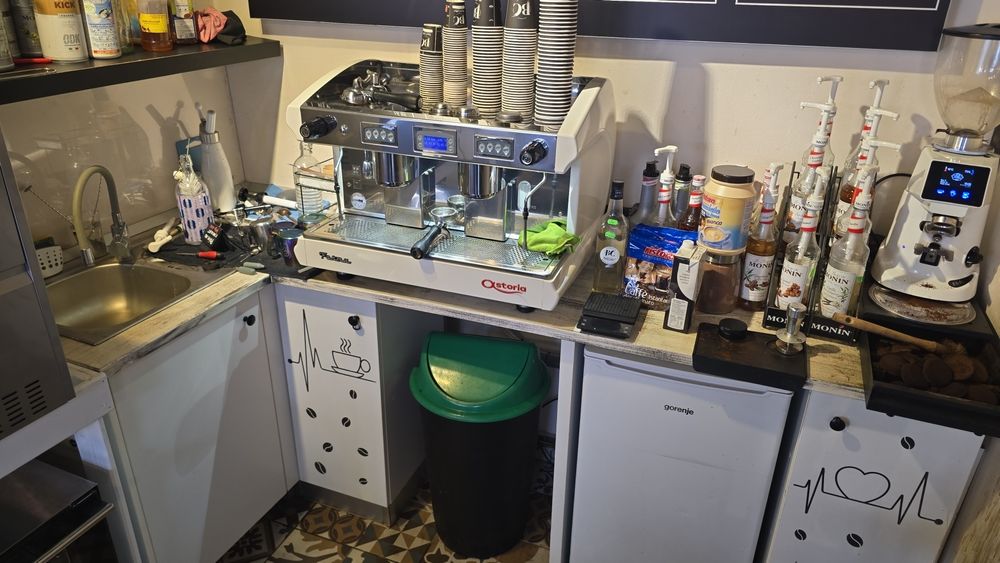 Espressor Astoria Forma 2 + rasnita Fiorenzato F64 in perfecta stare
