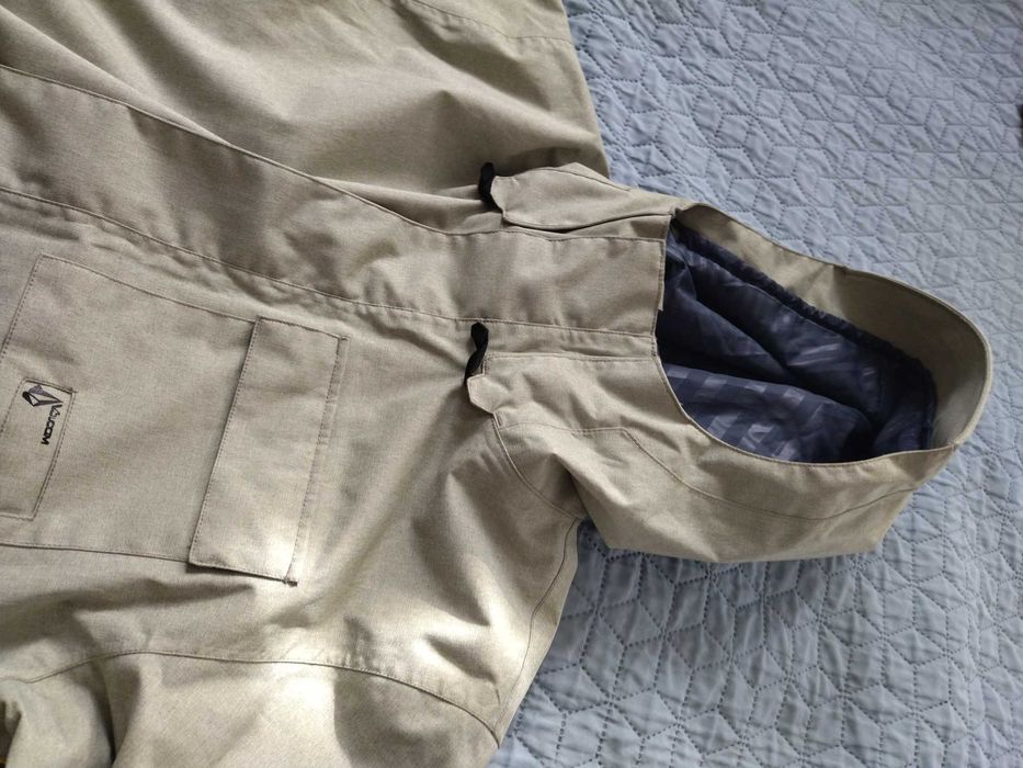 Ски ,сноуборд яке Volcom xl