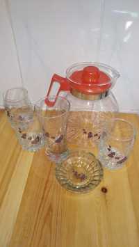 Набор из графина,стаканов,вазочки,пепельницы+4 маленьких стаканчиков