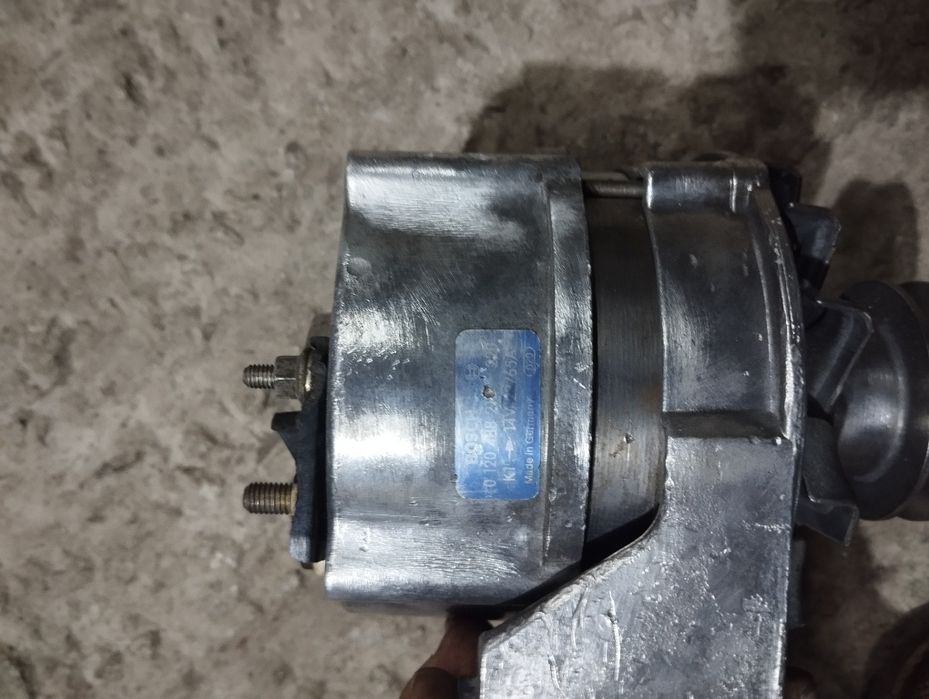 Продам генератор БМВ