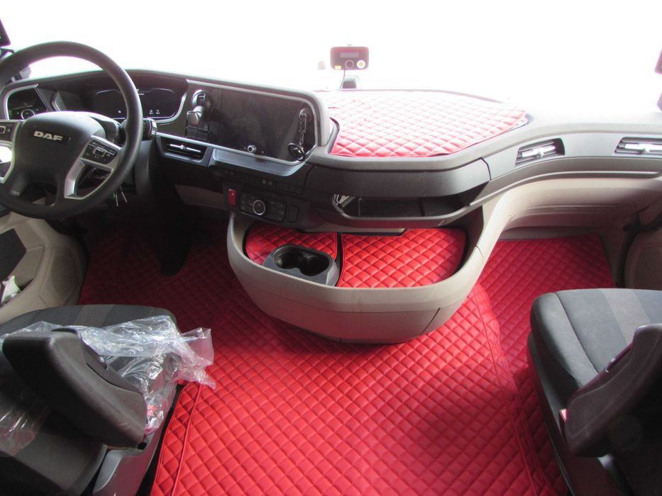 Стелки за камион Даф DAF XF 106 2021+ EURO 7 под 2 нива Еко кожа