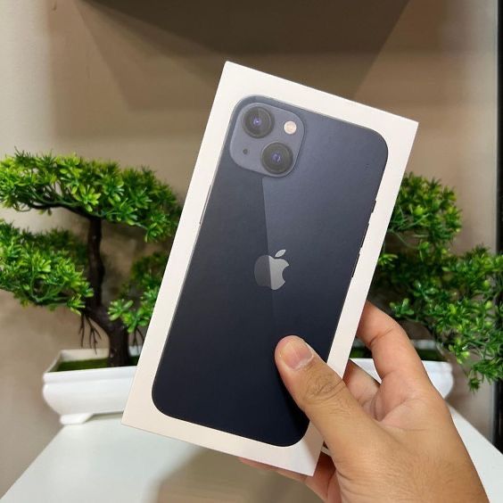 Айфон 13,новый запечатанный