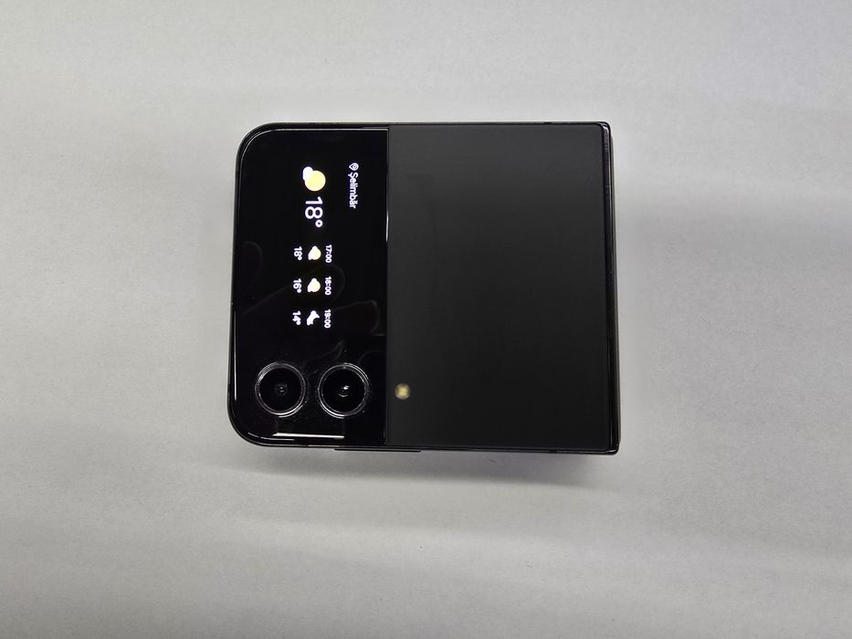 Vând Samsung Galaxy Flip 4 128GB