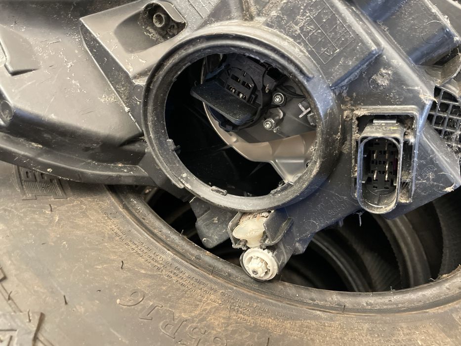 Ляв фар Mercedes Vito w447