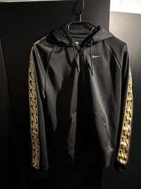 Анцуг Nike със златна лента