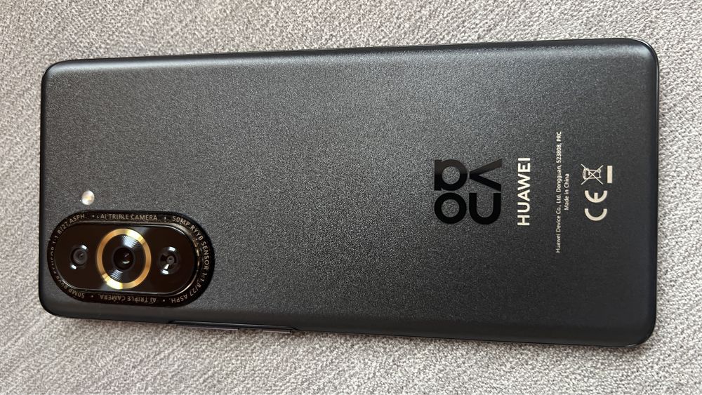 Huawei nova 10 PRO с гаранция