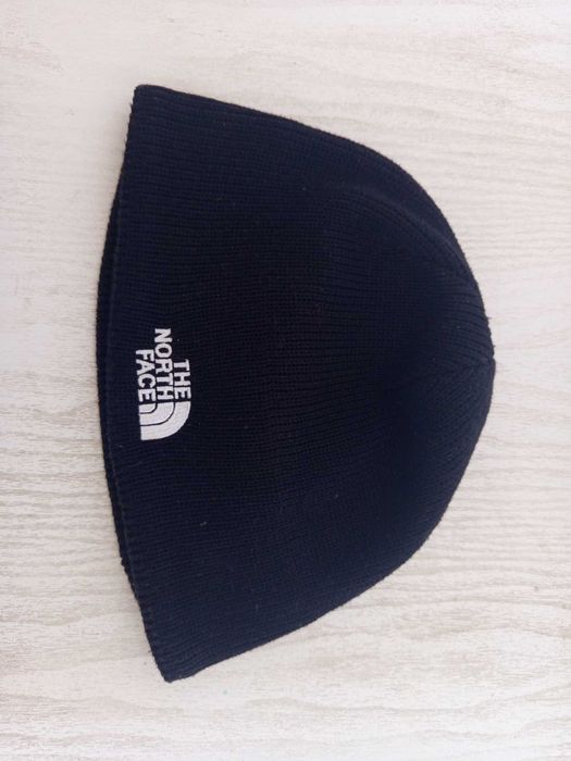 Mammut , Jack Wolfskin , Тhe North Face , Nike , Barcelona шапки