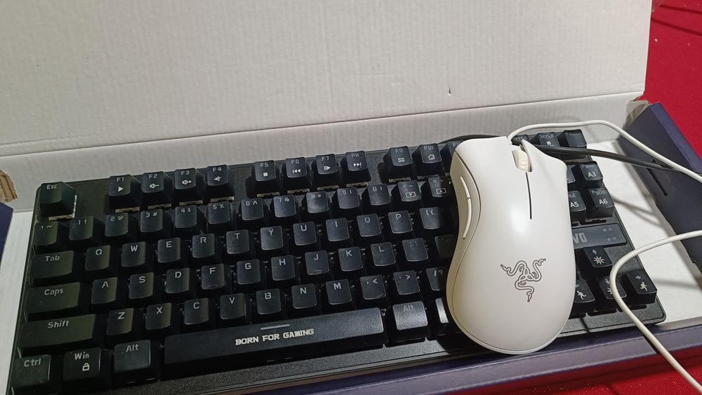 Kit mouse și tastatura de gaming