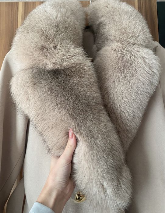 Палто с естествен косъм и вълна