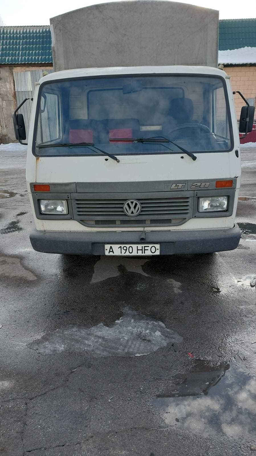 Автомобиль volkswagen LT28