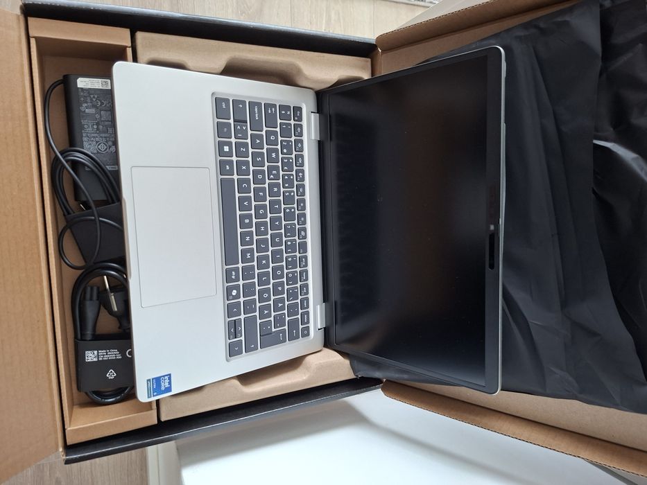NOU! Dell PRO 13 Plus, 13.3"Fhd+,Ultra 5 235U, 32Gb, 512Ssd
