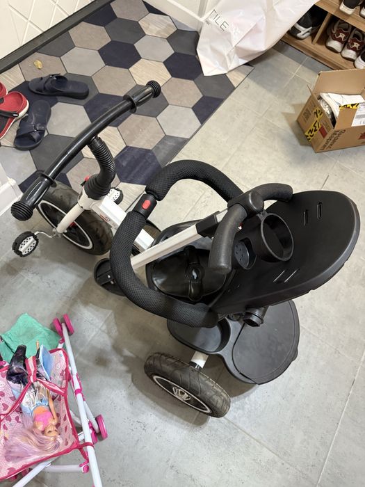 Трехколесный велосипед