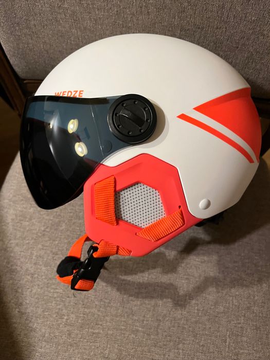 Casca schi copii Wedze, marime 53-56 cm, cu viziera, stare impecabila