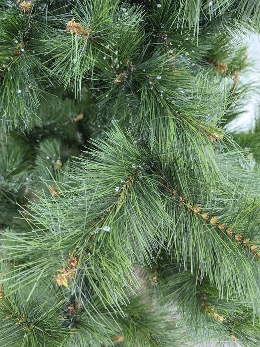 Коледна елха с украса