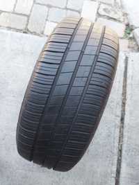 O bucată 205 55 R16 vară - una Goodyear Dunlop