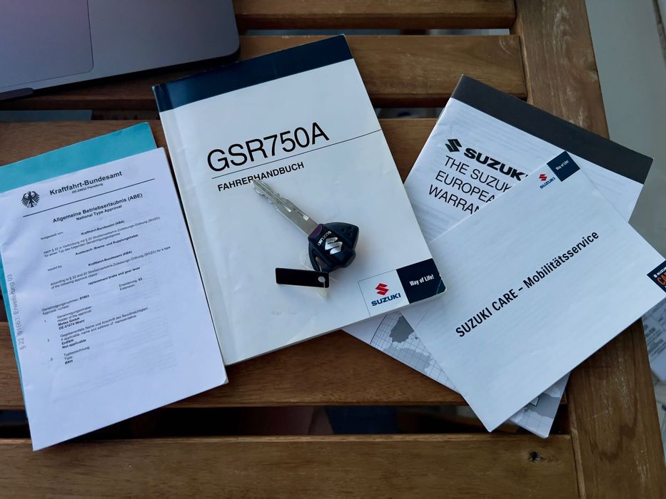 Suzuki Gsr 750 2012