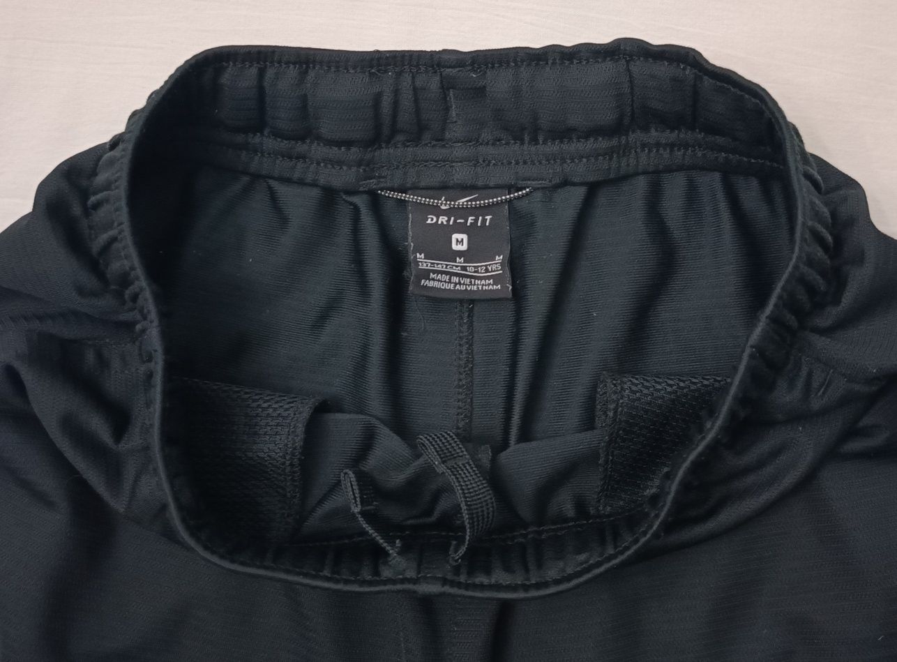 Nike DRI-FIT Shorts оригинални гащета ръст 137-147см Найк спорт шорти
