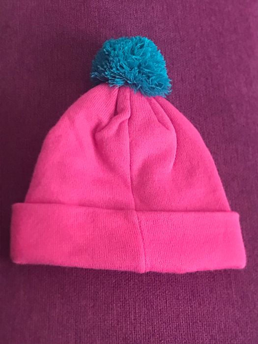 Коледна Зимна шапка с помпон