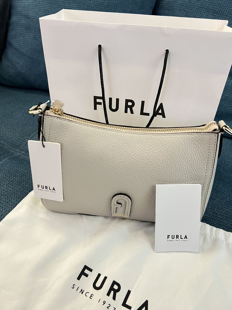 Furla Atena в три цвята. Черна,червена и бежова.100%ориг,сериен номер