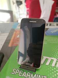 Samsung galaxy S5 sotiladi