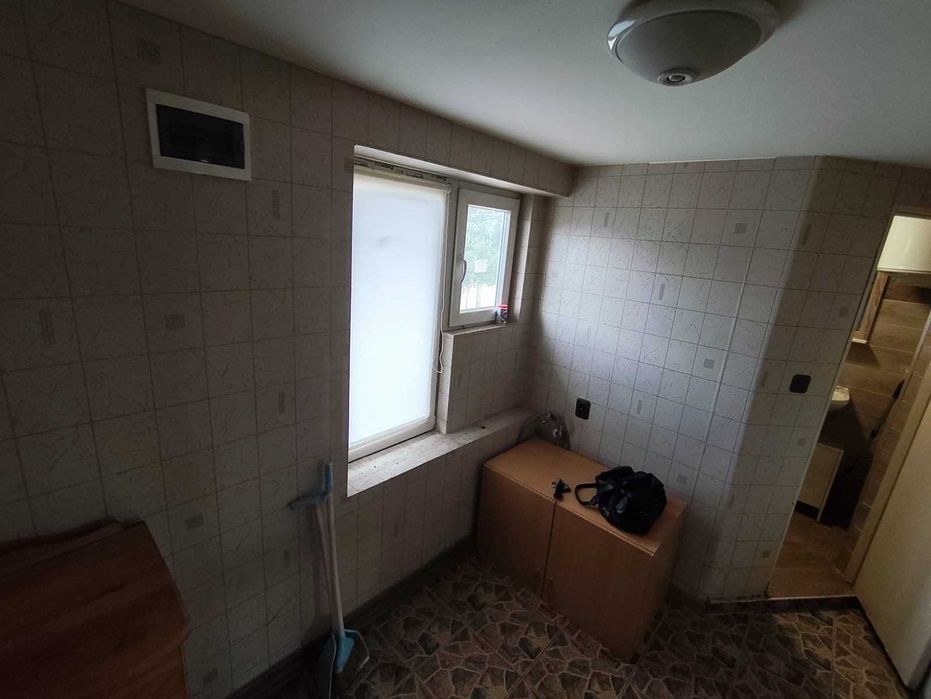 Етаж от къща с тераса и двор в кв. Левски