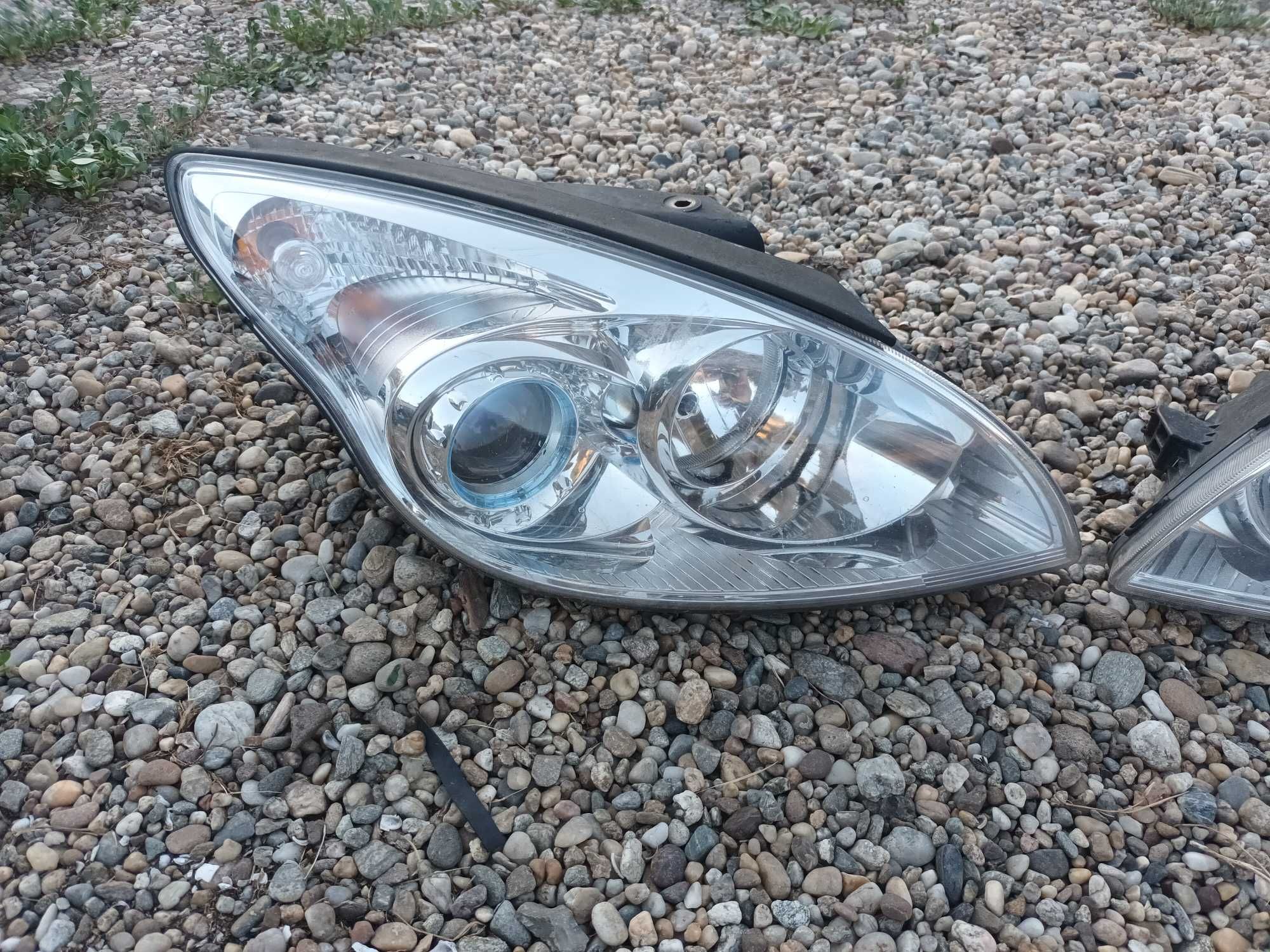 ляв и десен фар за хюндай и30 HYUNDAI I30