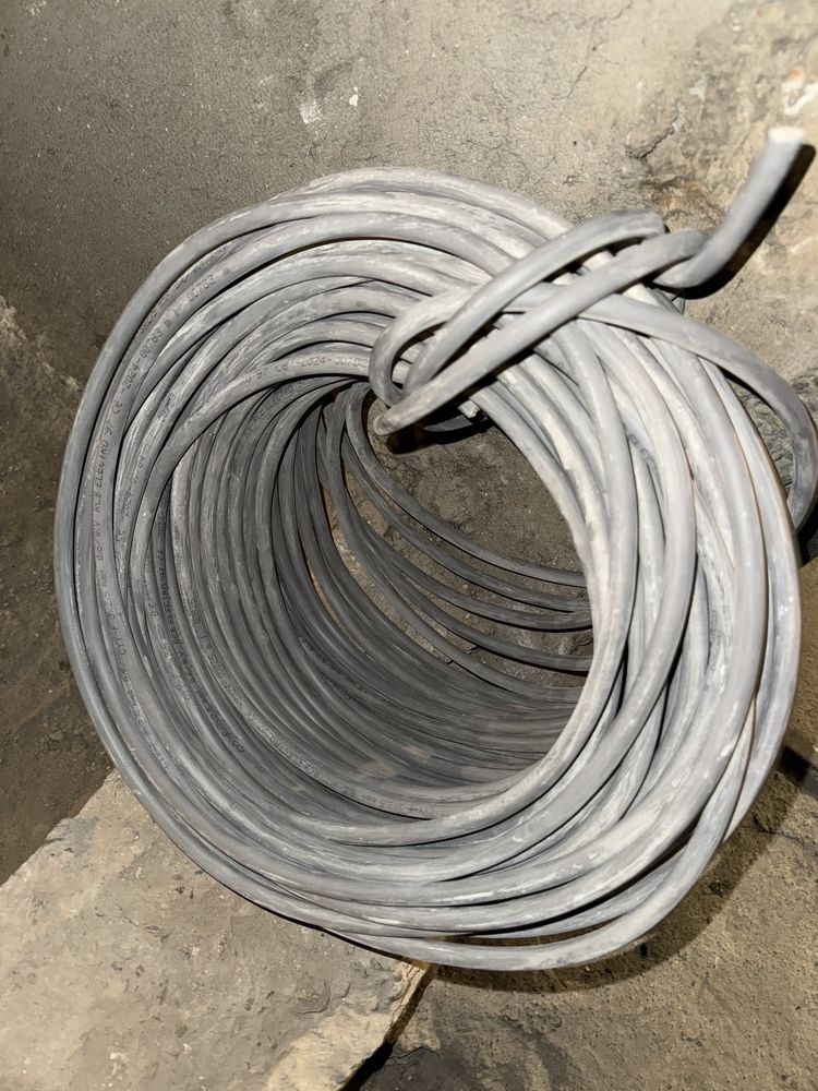 Cablu electric care nu necesita tub , nou nout