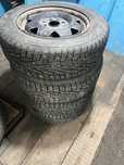 Продам резину с дисками R14 /185/65 разболтовка 4:108
