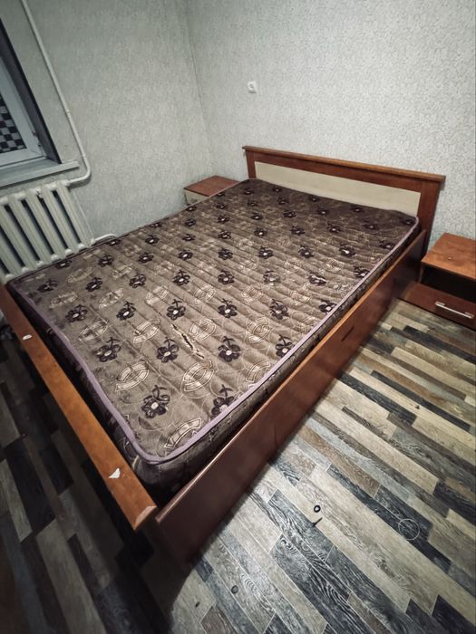 2-хспальная кровать с матрасом