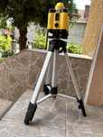 Nivel laser rotativ