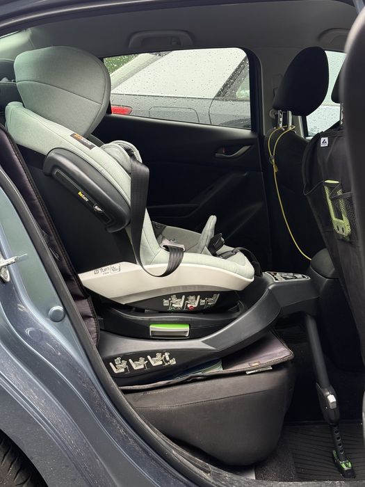 Scaun auto BeSafe iZi Turn i-Size