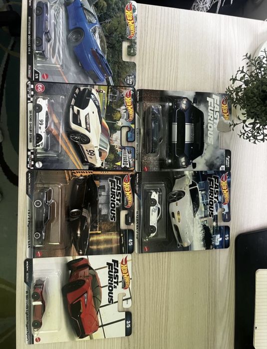 Hotwheels колички