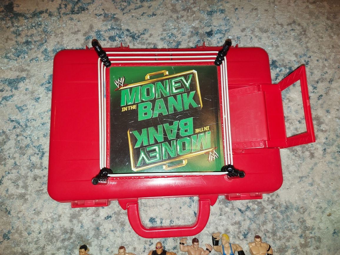 Money in the bank red briefcase Mattel 19 фигури