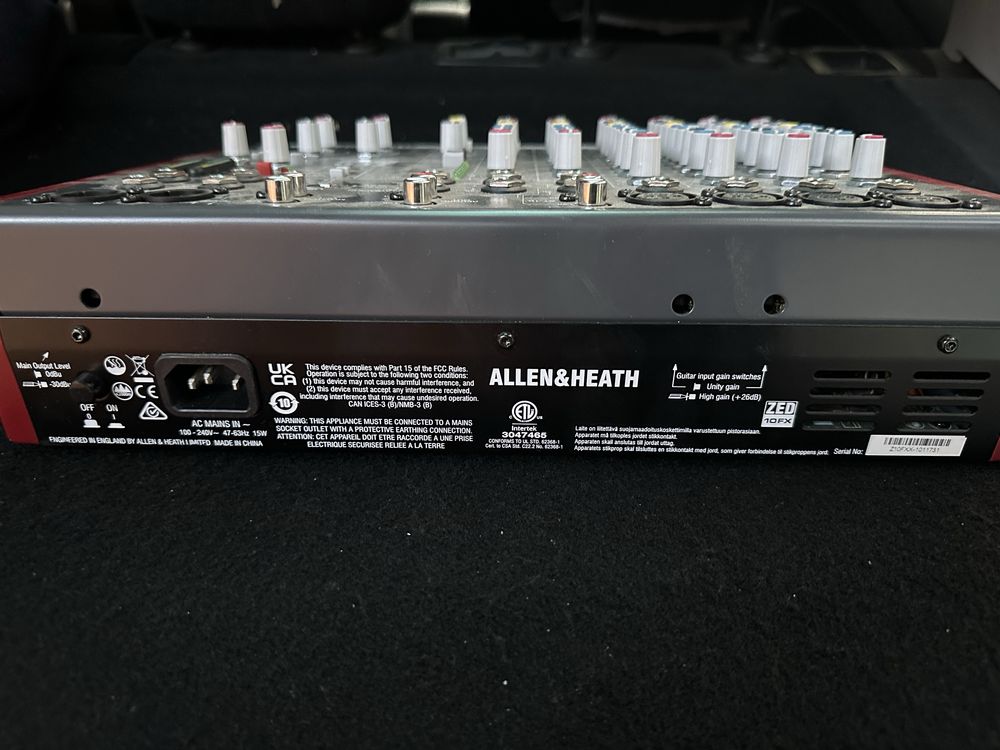 Микшерный пульт Allen & Heath ZED10FX