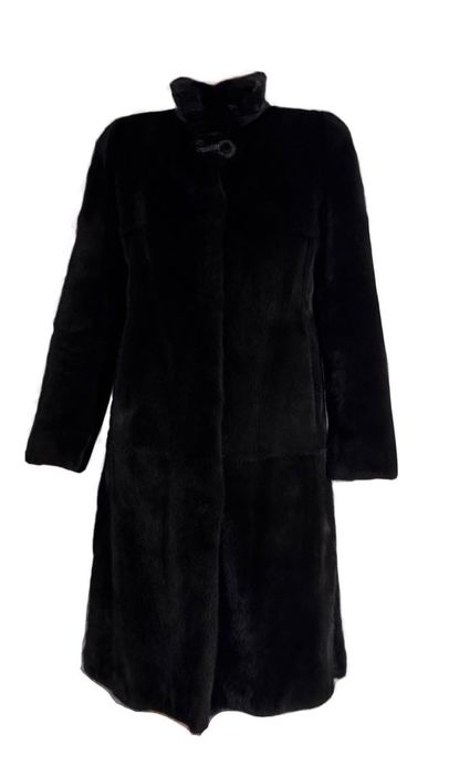 Продам норковую шубу Италия Blackglama