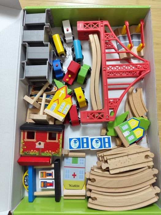 Set trenulet + parcare din lemn