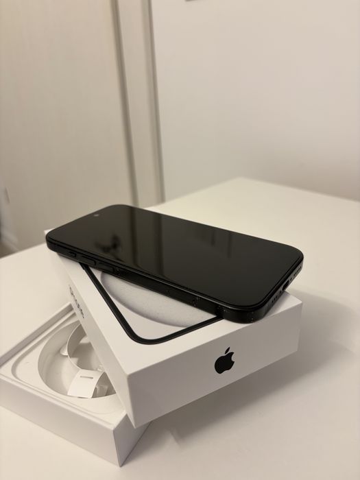 Vand Iphone 15 black 128 gb