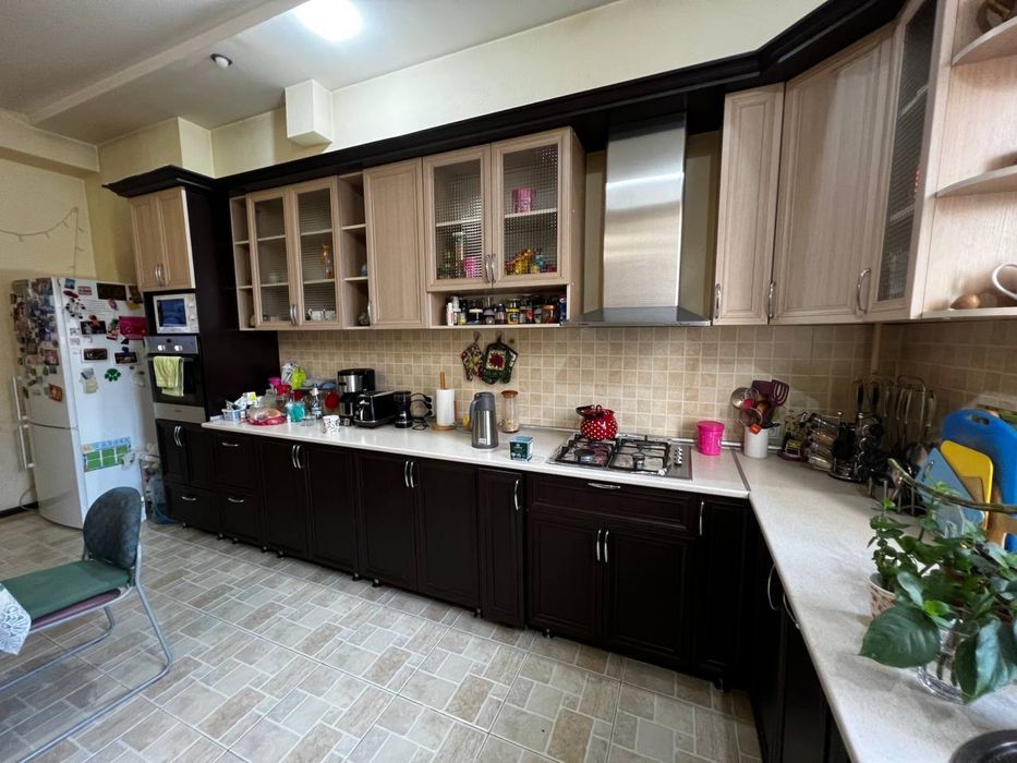 Срочно ПРОДАЕТСЯ 3/4/8 на: Чехова (Фидокор) 145м2