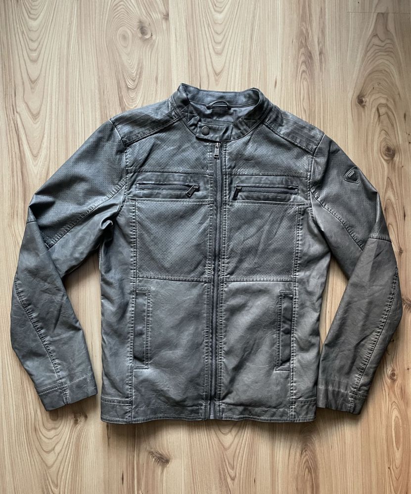 GUESS / мъжко кожено яке L