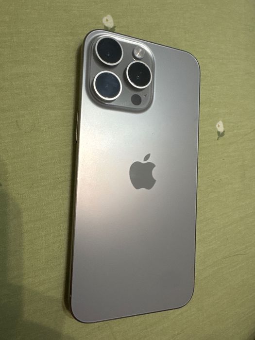 Продаю iPhone 15 pro max 512GB, Titanium, 88% , без единой царапины