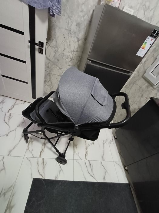 Продаётся чемодан коляска Baby care