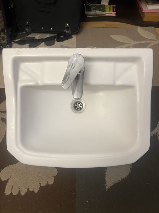 Lavoar chiuveta baie complet echipata stare buna