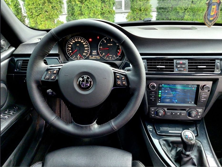 BMW e90 2.0d M pachet