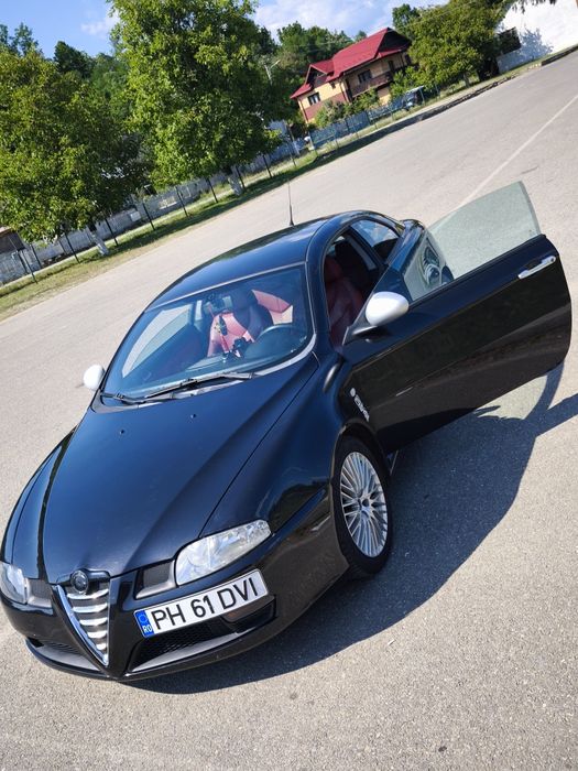 Alfa Romeo GT +Diferența(Aștept oferte)