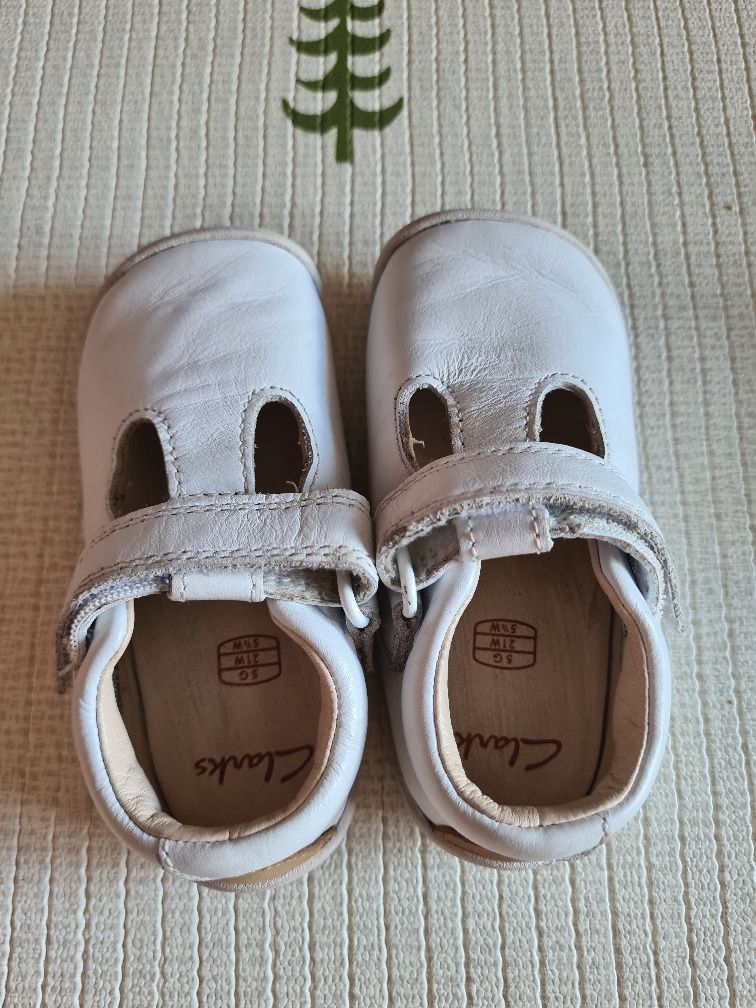 2 чифта детски обувки Clarks, естествена кожа, номер 20½ и 21