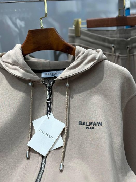 Мъжки екипи различни модели