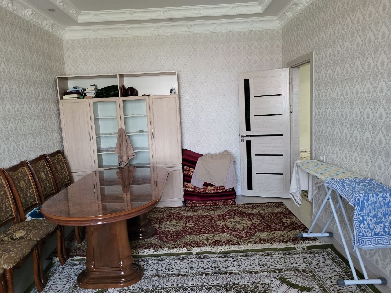 Yunusobod 19 kv 2/6/9  Bankvski uy 3 ta Qizlarga ijaraga beriladi